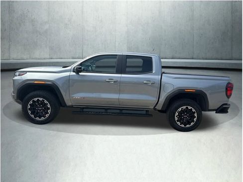 Used 2026 GMC Canyon AT4 AWD/4WD image 2