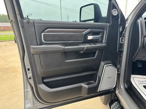 Used 2026 RAM 2500 Laramie AWD/4WD image 14