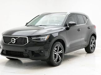 Used 2023 Volvo XC40 B5 Plus video 2