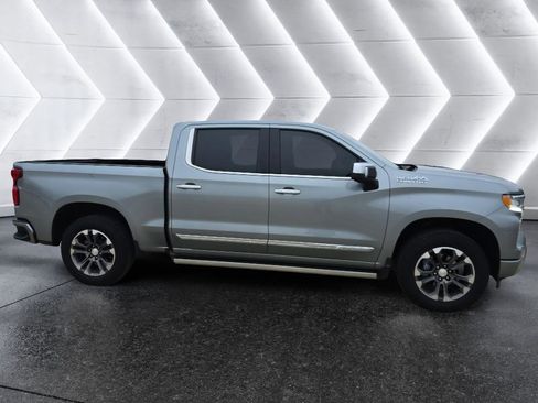 Used 2023 Chevrolet Silverado 1500 High Country w/ Technology Package image 3