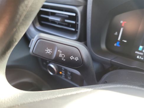 New 2025 Ford Maverick XL w/ Equipment Group 102A image 29