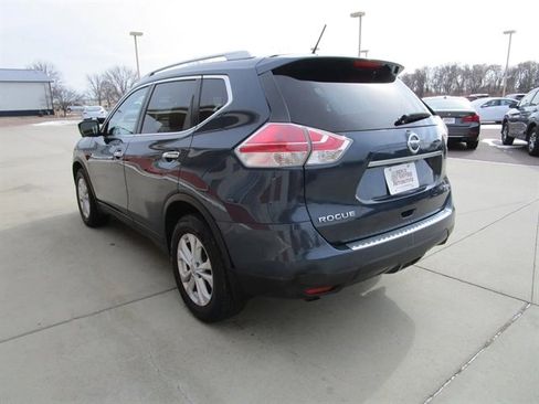 Used 2015 Nissan Rogue SV w/ SV Premium Package image 7