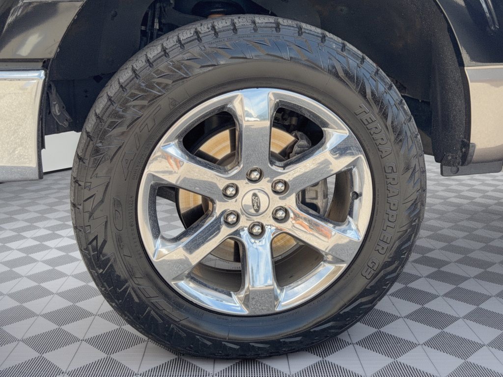 Used 2021 Ford F150 Lariat w/ Max Trailer Tow Package AWD/4WD image 13