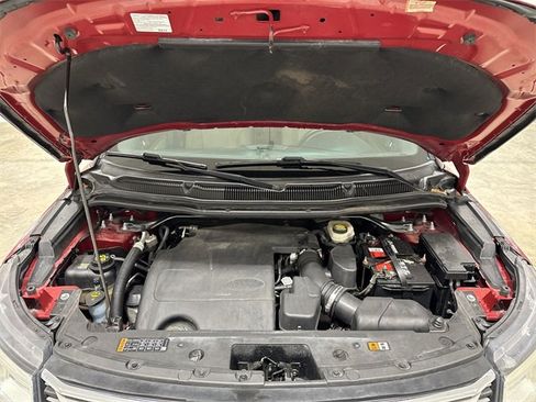 Used 2016 Ford Explorer XLT w/ Equipment Group 202A image 30