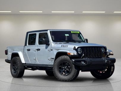 Used 2023 Jeep Gladiator Sport