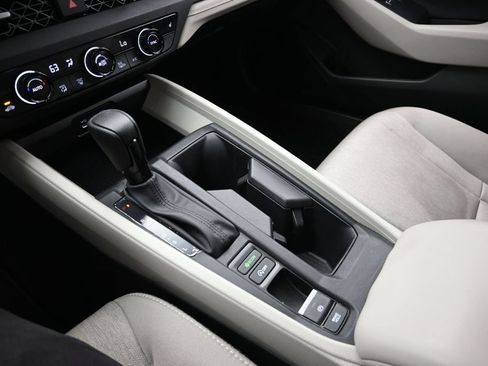 Used 2024 Honda Accord EX image 15