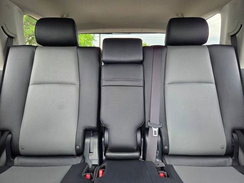 Used 2023 Toyota 4Runner SR5 Premium w/ Moonroof Package RWD image 12