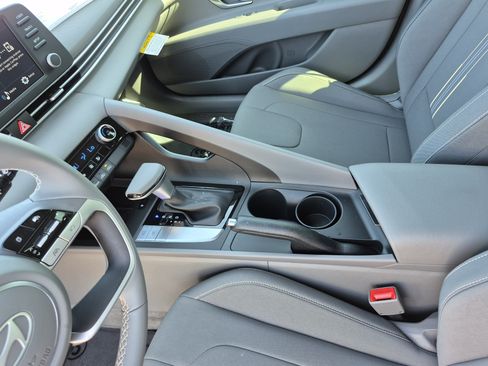 New 2026 Hyundai Elantra Sport FWD image 22
