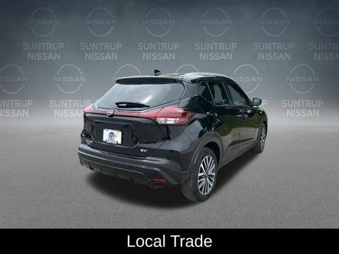 Used 2023 Nissan Kicks SV FWD image 6