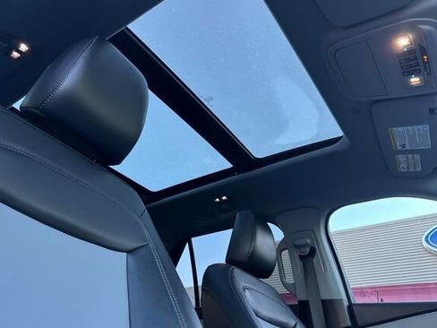 Certified 2022 Ford Explorer XLT w/ Equipment Group 202A image 15