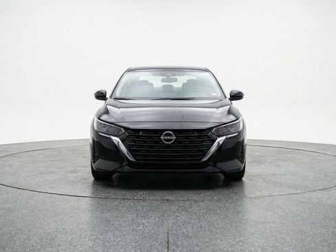 Used 2025 Nissan Sentra SV image 1