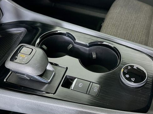 Used 2023 Nissan Rogue SV image 24