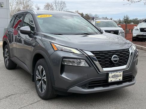 Used 2023 Nissan Rogue SV w/ SV Premium Package image 7