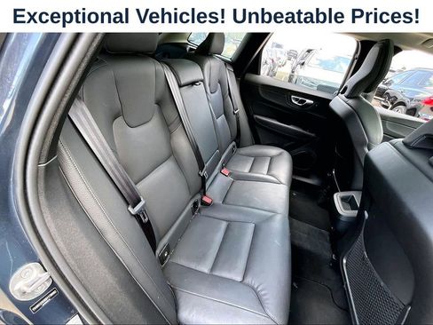 Used 2025 Volvo XC60 B5 Plus AWD/4WD image 34