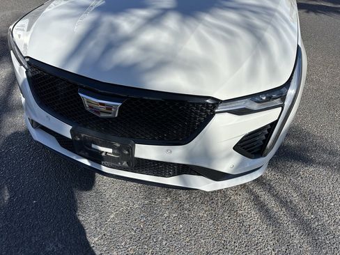 Used 2022 Cadillac CT4 V w/ LPO, ONYX Package image 10