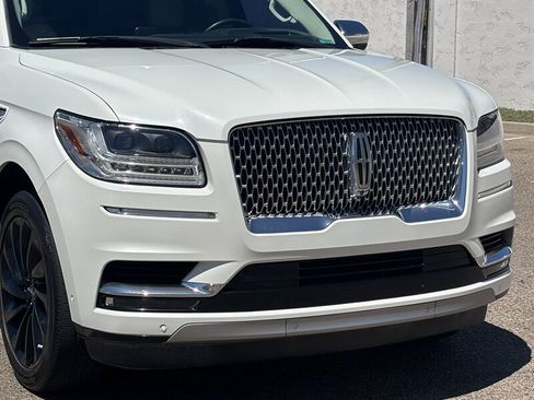 Used 2020 Lincoln Navigator L Black Label w/ Cargo Convenience Package AWD/4WD image 12