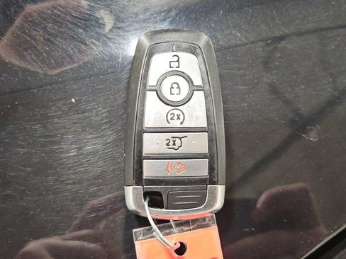 Used 2024 Ford Expedition Limited AWD/4WD image 28