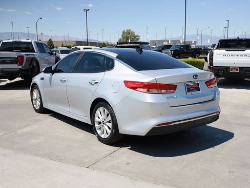 Used 2016 Kia Optima EX w/ Premium Package image 4