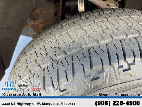 Used 2022 Chevrolet Silverado 1500 LT AWD/4WD image 13