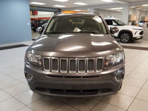 Used 2017 Jeep Compass High Altitude AWD/4WD image 15