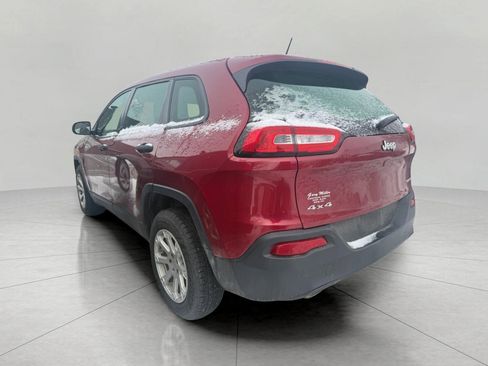 Used 2015 Jeep Cherokee Sport image 6