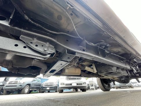 Used 2017 Ford F250 XL w/ Power Equipment Group AWD/4WD image 32