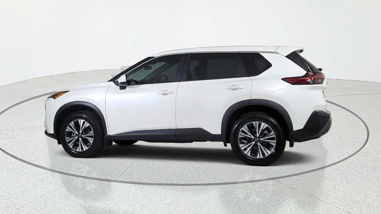 Certified 2023 Nissan Rogue SV FWD image 4