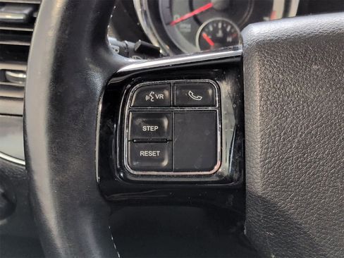 Certified 2018 Dodge Grand Caravan SXT w/ Driver Convenience Group image 24