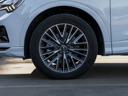 Certified 2023 Audi Q3 2.0T Premium Plus w/ Premium Plus Package image 28