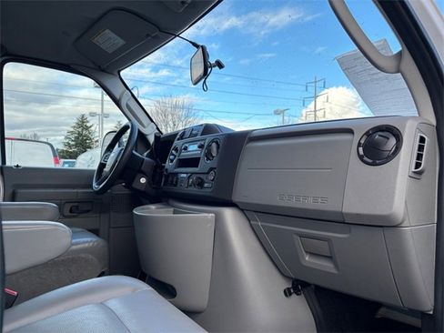 Used 2022 Ford E-350 and Econoline 350 Super Duty w/ Power Windows & Locks Group image 38
