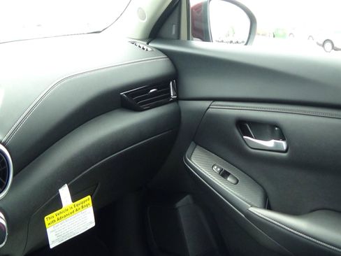 Used 2025 Nissan Sentra SV FWD image 31