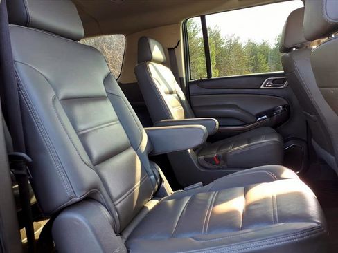 Used 2020 GMC Yukon XL Denali w/ Denali Ultimate Package image 12