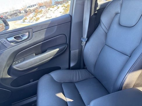 Certified 2024 Volvo XC60 B5 Plus image 28
