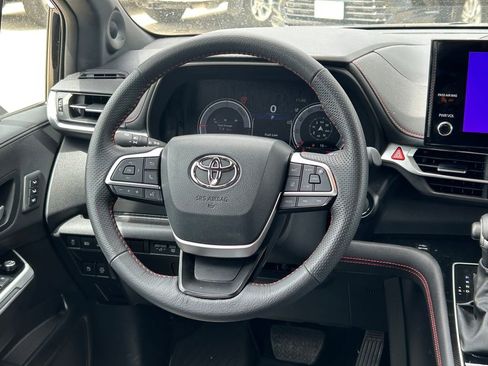 Used 2025 Toyota Sienna XSE w/ XSE Premium Package AWD/4WD image 47