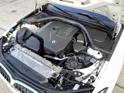 Certified 2024 BMW 330i Sedan w/ Convenience Package image 33