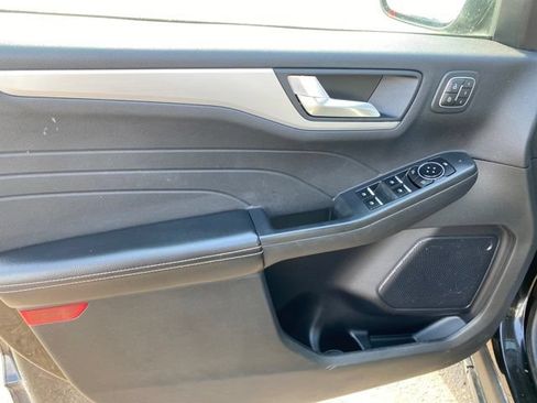 Used 2023 Ford Escape Platinum AWD/4WD image 17