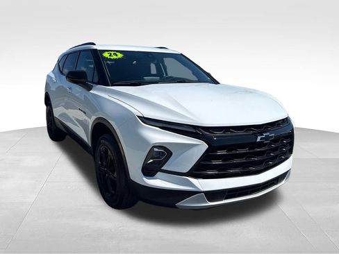 Used 2024 Chevrolet Blazer LT w/ Convenience Package FWD image 8