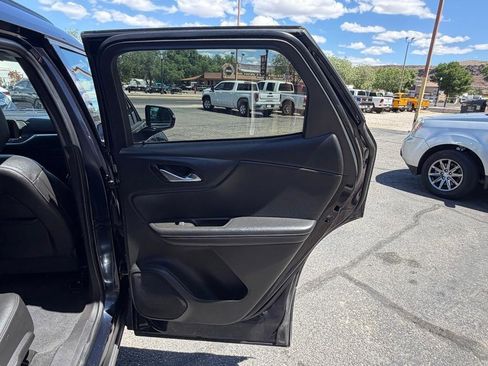 Used 2021 Chevrolet Blazer LT AWD/4WD image 24
