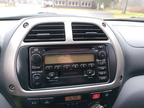 Used 2002 Toyota RAV4 4WD image 34