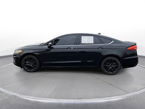 Used 2020 Ford Fusion SE w/ Equipment Group 151A FWD image 5