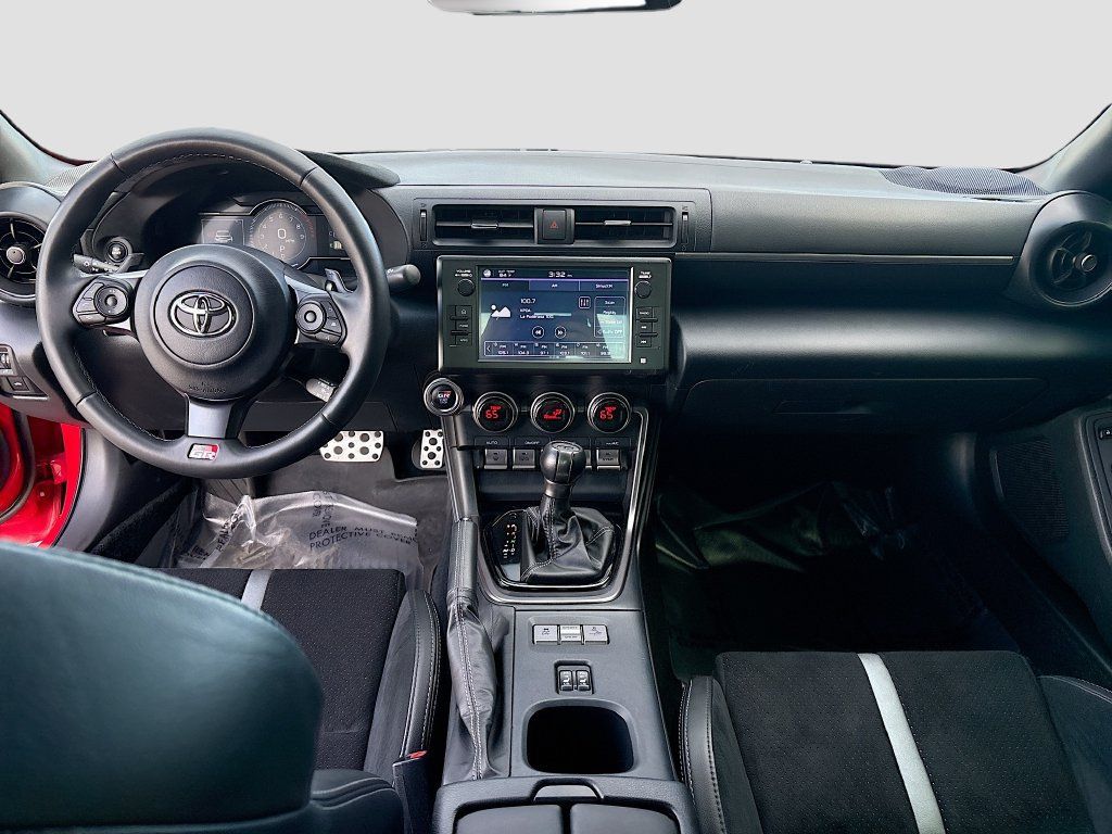 Used 2025 Toyota GR86 Premium w/ Performance Package RWD image 21