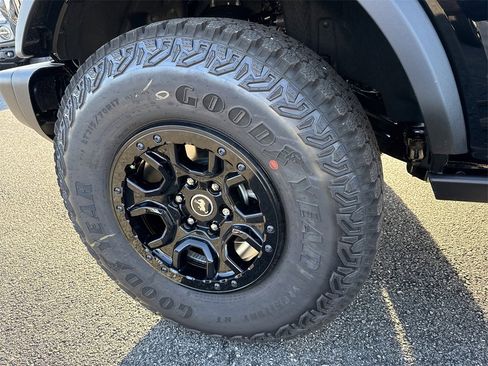 New 2025 Ford Bronco Badlands w/ Sasquatch Package image 11