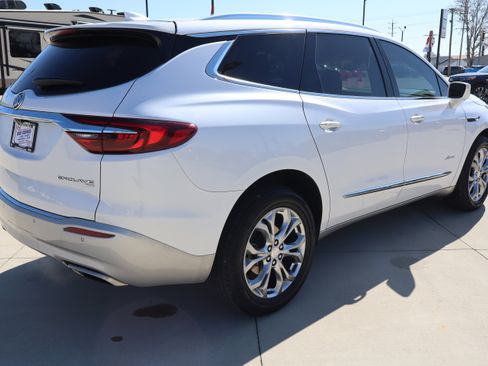 Used 2019 Buick Enclave Avenir w/ Avenir Technology Package image 6