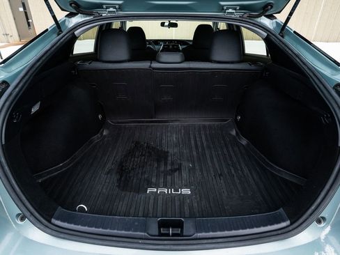 Used 2016 Toyota Prius Three image 33