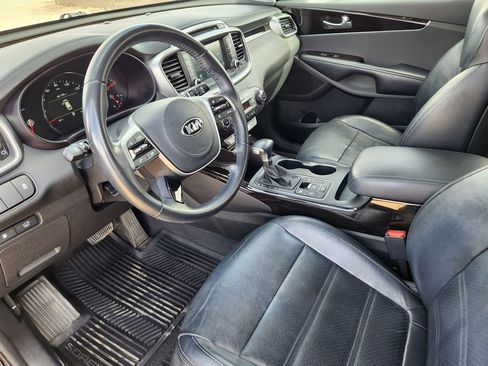 Used 2019 Kia Sorento EX image 8