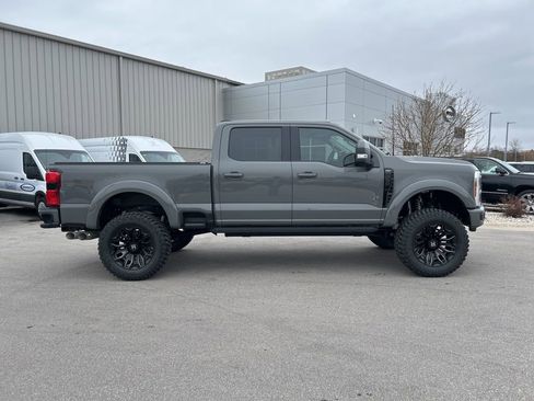 Used 2026 Ford F250 Lariat w/ Black Appearance Package AWD/4WD image 5