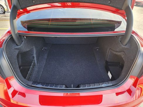 Used 2018 BMW 320i Sedan w/ Convenience Package image 13