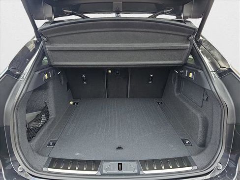 New 2026 Jaguar F-PACE R-Dynamic S image 9