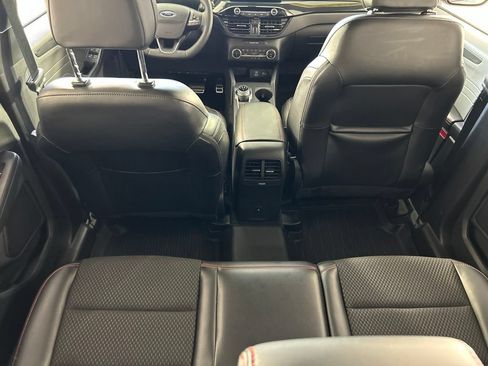 Used 2023 Ford Escape ST-Line Select AWD/4WD image 22
