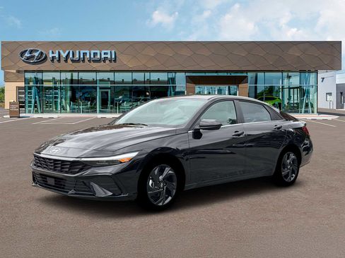 New 2026 Hyundai Elantra SEL Sport FWD image 2